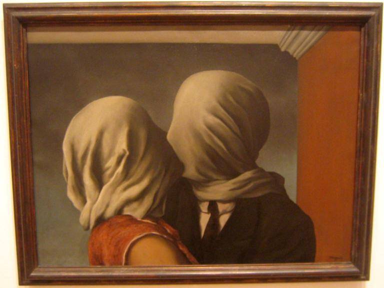 Lovers - Magritte image